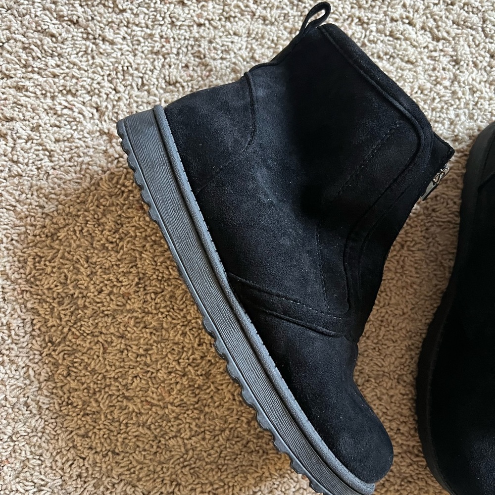 NWOT Black Suede Boots - Picture 4 of 4